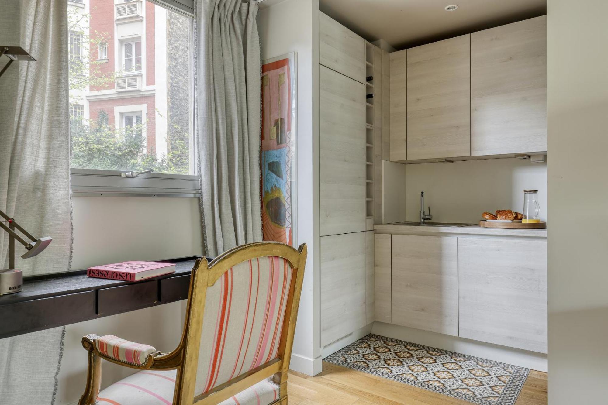 Luminous & Modern Flat With Balcony Paris-bastille